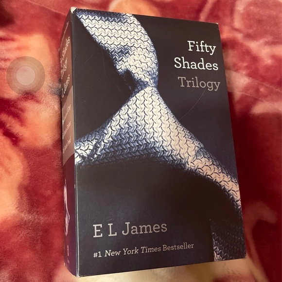 Fifty Shades Trilogy - Picture 2 of 4